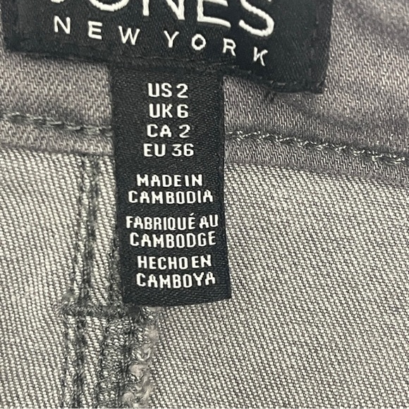 Jones NY Luxe Women's Gray Straight Jeans size 2 NWT - Picture 7 of 8